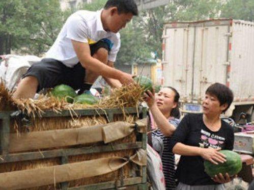 鸡泽县吃瓜事件视频,一场引发热议的网络视频风波 鸡泽县吃瓜事件视频,一场引发热议的网络视频风波